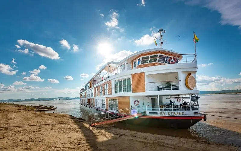 The Strand Cruise